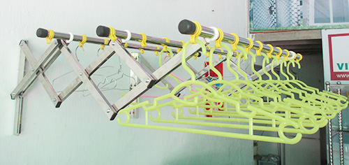 Hướng dẫn phơi quần áo trên giàn phơi thông minh